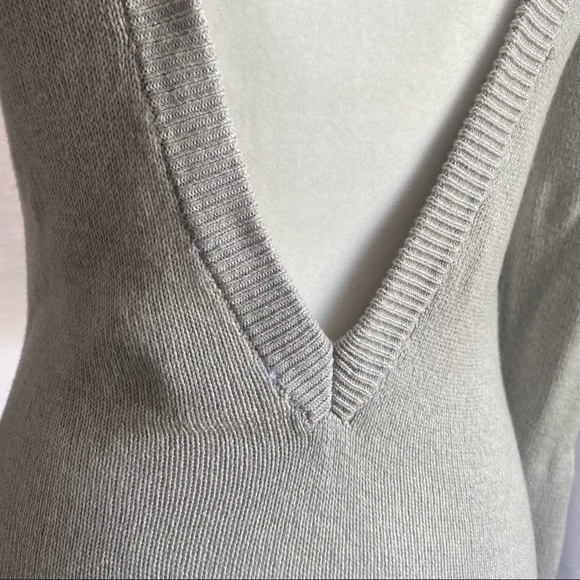 Light Gary Open Back Sweater - Picture 5 of 6